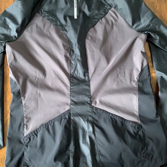 Under Armour windbreaker. - Picture 5 of 5